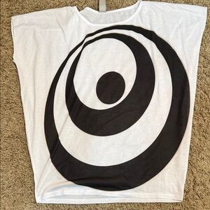 Go Couture White and Black Graphic Top